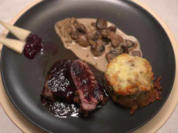 Wildschweinfilet mit Pilzen, Serviettenkuchen und Kölner Dom aus Birne - Rezept - Bild Nr. 3