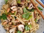 Rezept: Asia-Nudel mit Champignons Bild Nr. 16938 Asia-Nudel mit Champignons - Rezept - Bild Nr. 16938