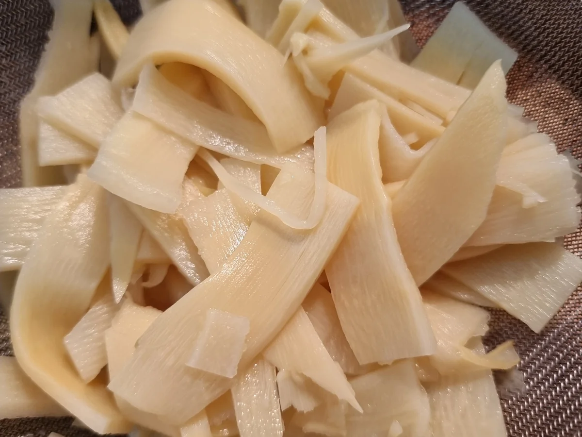 Rezept: Asia-Nudel mit Champignons Bild Nr. 16941 Asia-Nudel mit Champignons - Rezept - Bild Nr. 16941