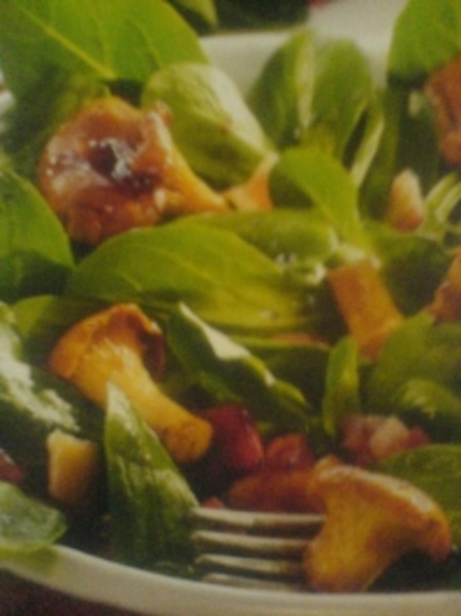 Feldsalat mit Pfifferlingen - Rezept mit Bild - kochbar.de Feldsalat mit Pfifferlingen - Rezept mit Bild - kochbar.de