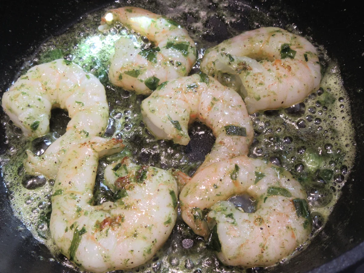 Rezept: Suppen: Blumenkohl-Curry-Suppe mit Garnelenspieß Bild Nr. 17038 Suppen: Blumenkohl-Curry-Suppe mit Garnelenspieß - Rezept - Bild Nr. 17038