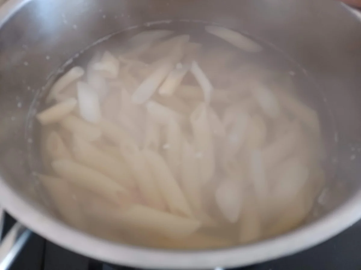 Nudeln mit Schwarzwurzeln in Sahnesoße - Rezept - Bild Nr. 16954