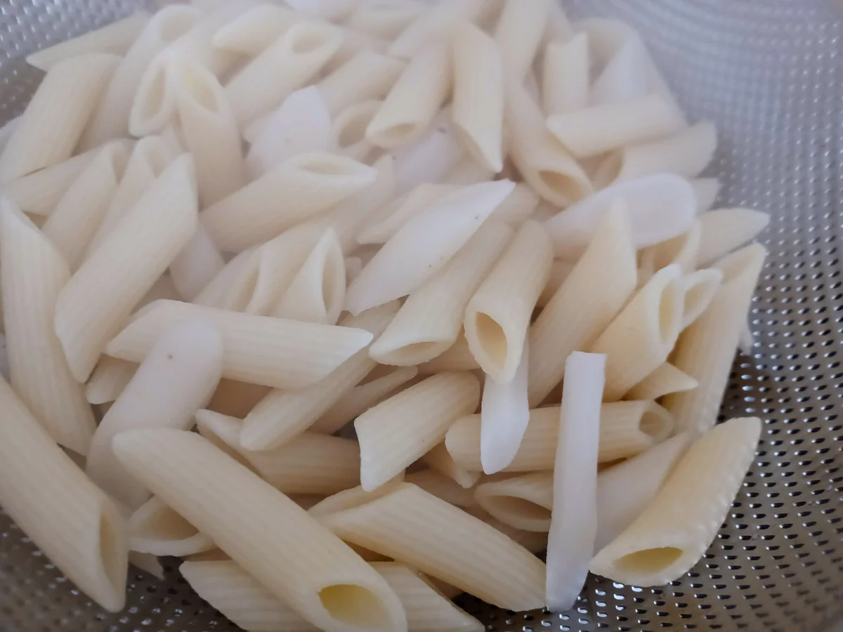 Nudeln mit Schwarzwurzeln in Sahnesoße - Rezept - Bild Nr. 16955