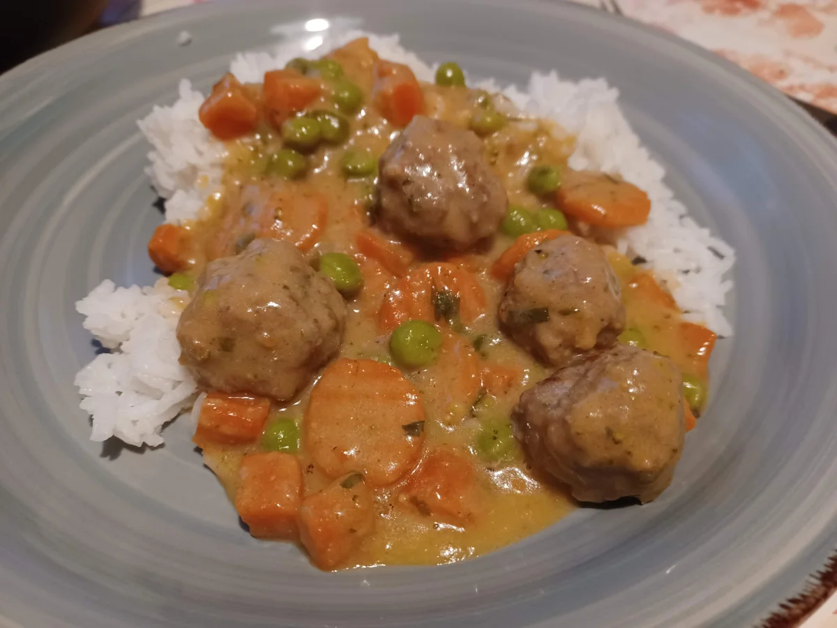 Bouletten in Gemüsesoße - Rezept - Bild Nr. 3