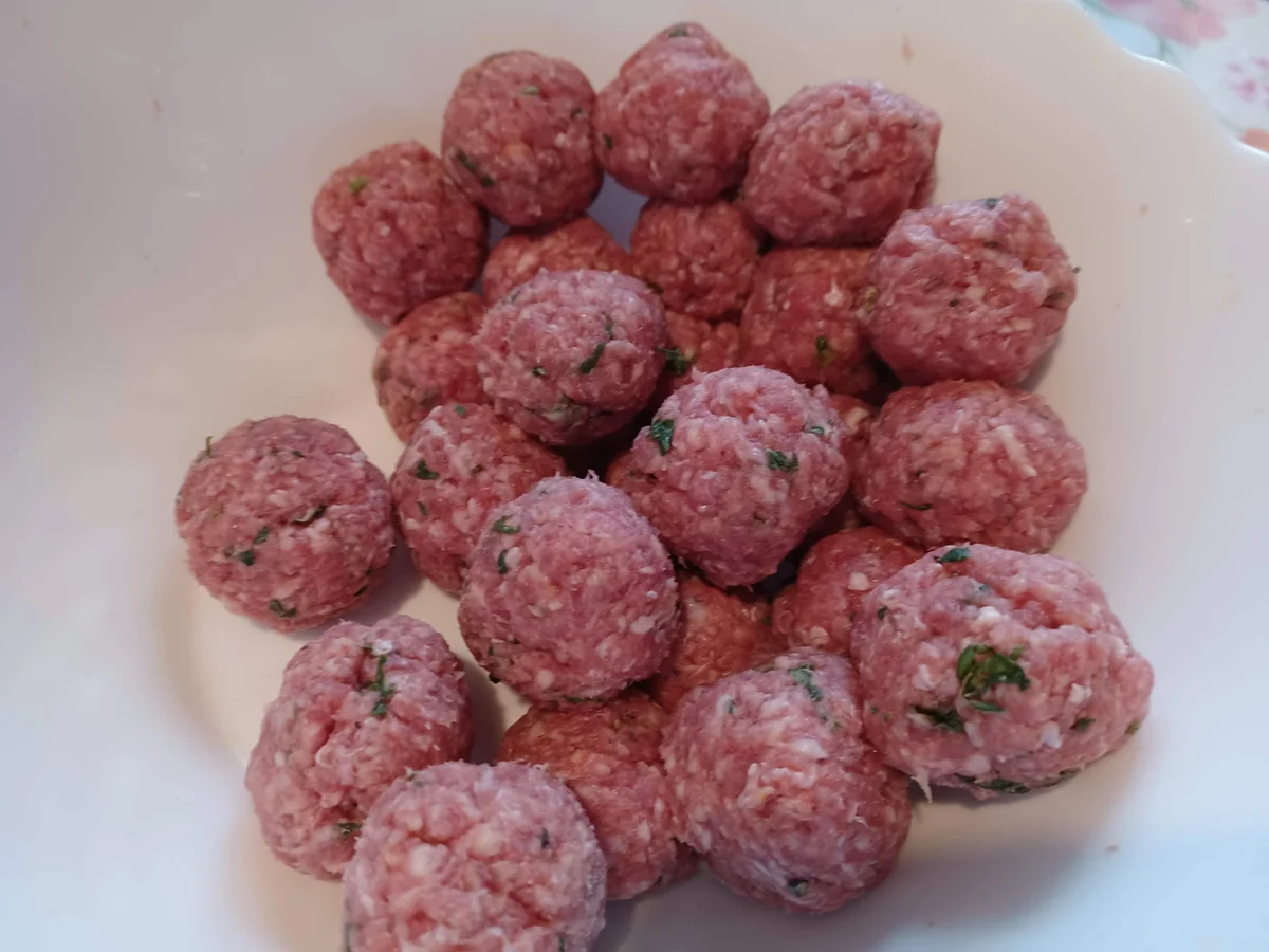 Bouletten in Gemüsesoße - Rezept - Bild Nr. 6
