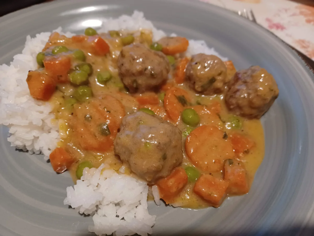 Bouletten in Gemüsesoße - Rezept - Bild Nr. 16951