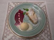 Apfelstrudel mit Vanilleeis und Himbeerspiegel - Rezept - Bild Nr. 16951