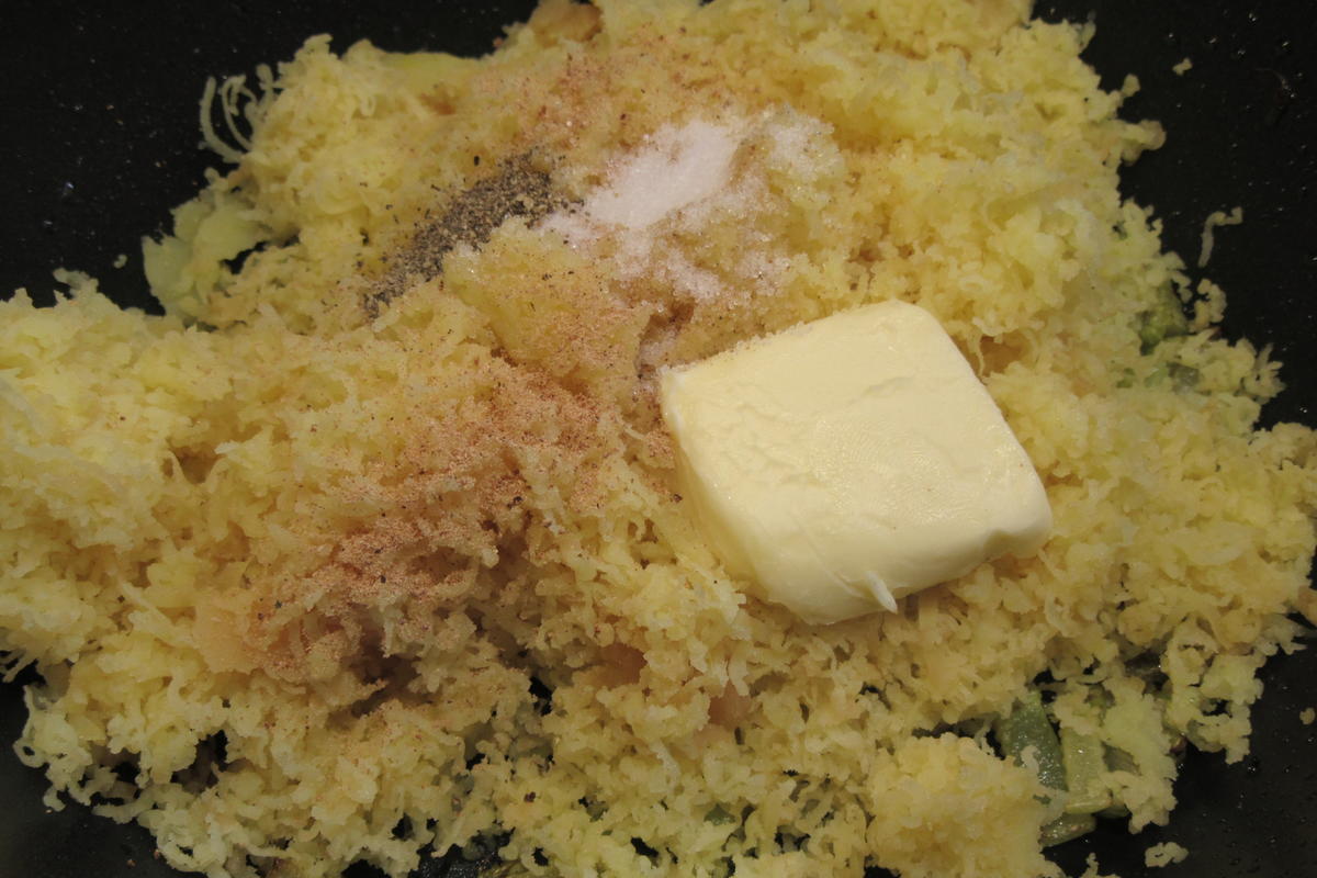 Eier:Pochierte Eier auf Kartoffel-Sellerieschaum - Rezept - Bild Nr. 16954