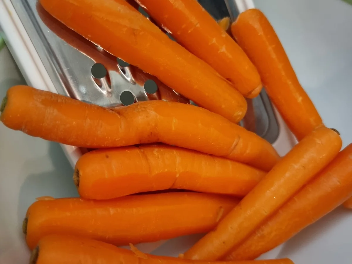 Rezept: Rüblischnitten mit Frischkäseschicht Bild Nr. 16962 Rüblischnitten mit Frischkäseschicht - Rezept - Bild Nr. 16962