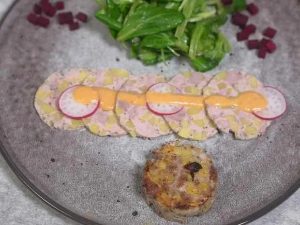 Rezept: Duo vom Saumagen mit Salatgarnitur Bild Nr. 2 Duo vom Saumagen mit Salatgarnitur - Rezept - Bild Nr. 2