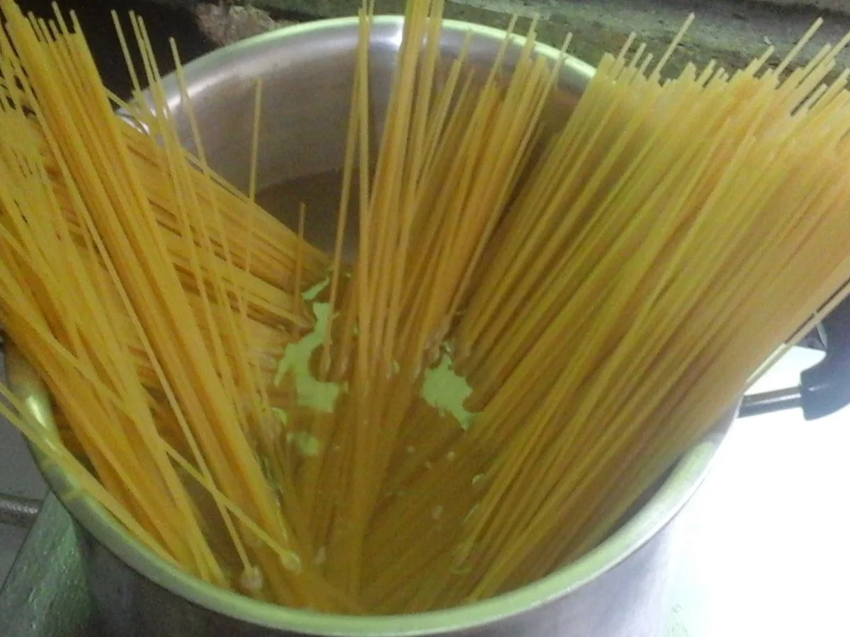 Spaghetti mit Rindermett-Gemüse-Sauce - Rezept - Bild Nr. 3