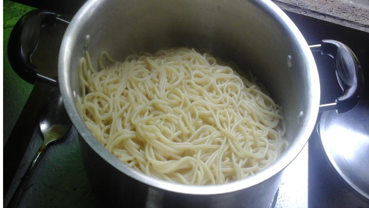 Spaghetti mit Rindermett-Gemüse-Sauce - Rezept - Bild Nr. 4
