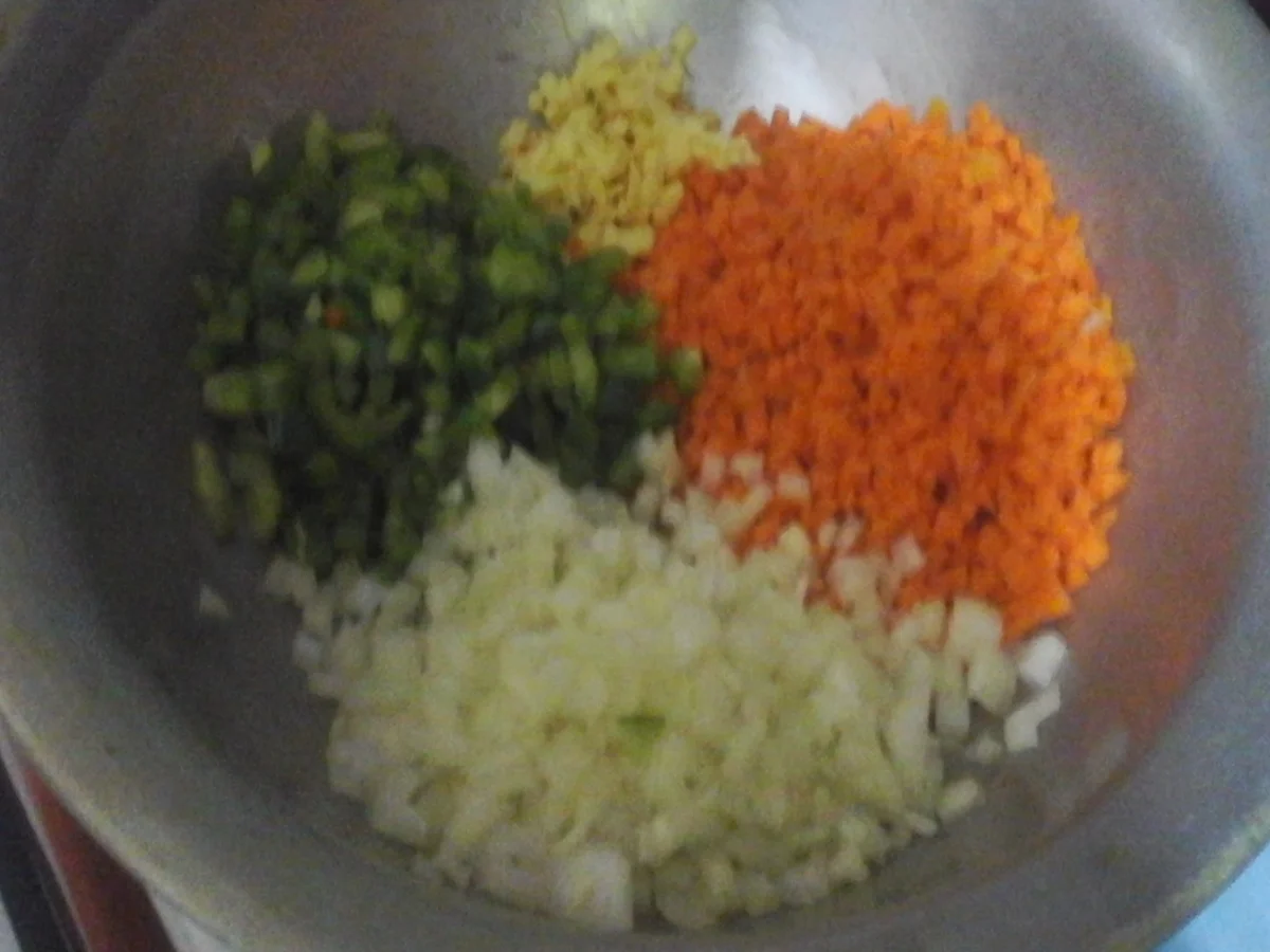 Spaghetti mit Rindermett-Gemüse-Sauce - Rezept - Bild Nr. 9