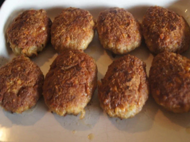 Rindermett-Buletten mit Rahm-Kohlrabi und Kümmel-Drillingen - Rezept - Bild Nr. 10