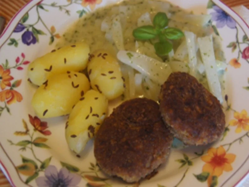 Rindermett Buletten mit Rahm Kohlrabi und Kümmel Drillingen - einfach ...