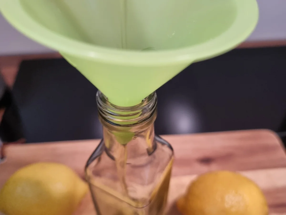 Rezept: Zitronenöl Bild Nr. 16966 Zitronenöl - Rezept - Bild Nr. 16966