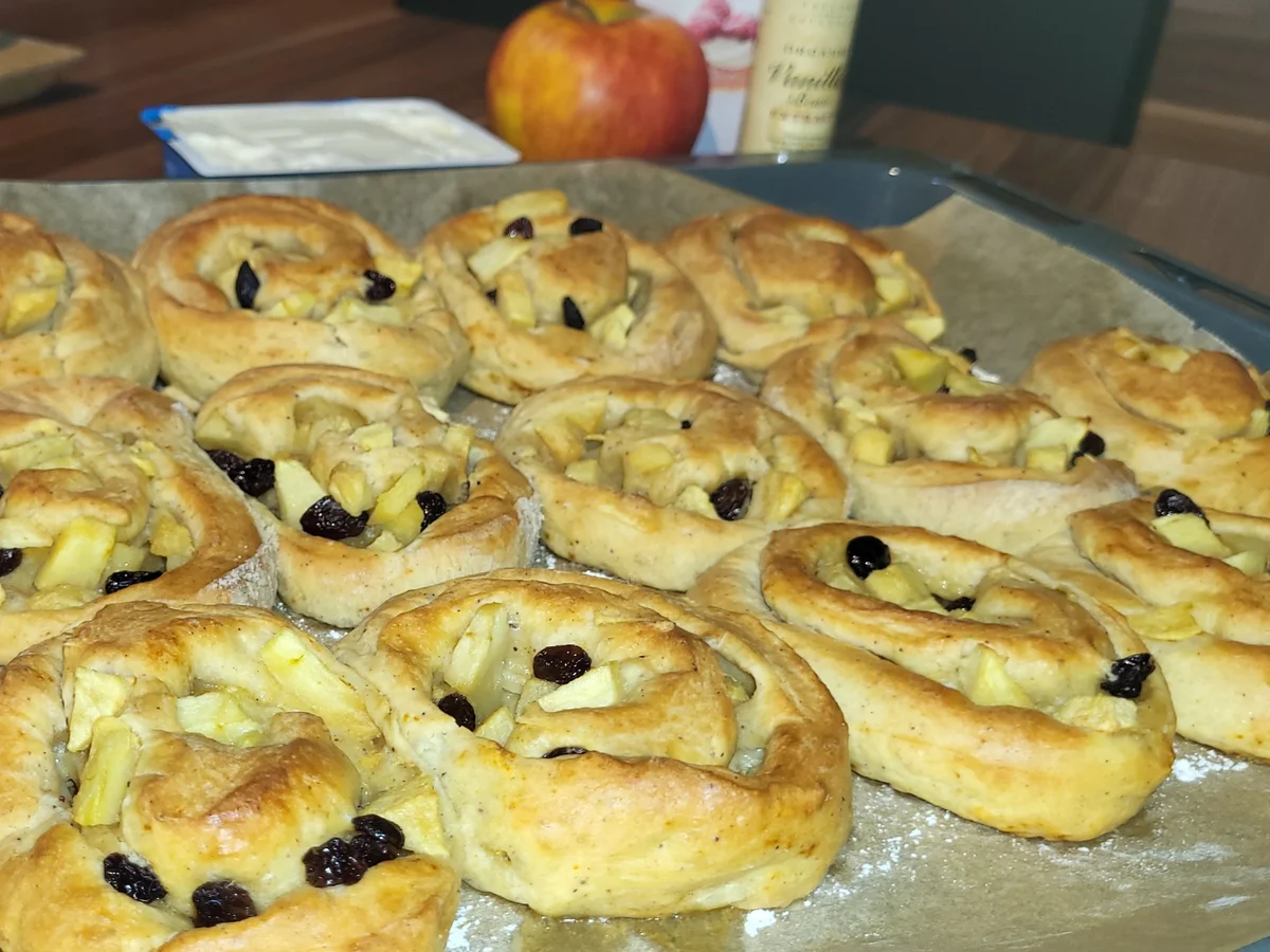 Rezept: BiNe` S APFELSCHNECKEN Bild Nr. 16968 BiNe` S APFELSCHNECKEN - Rezept - Bild Nr. 16968