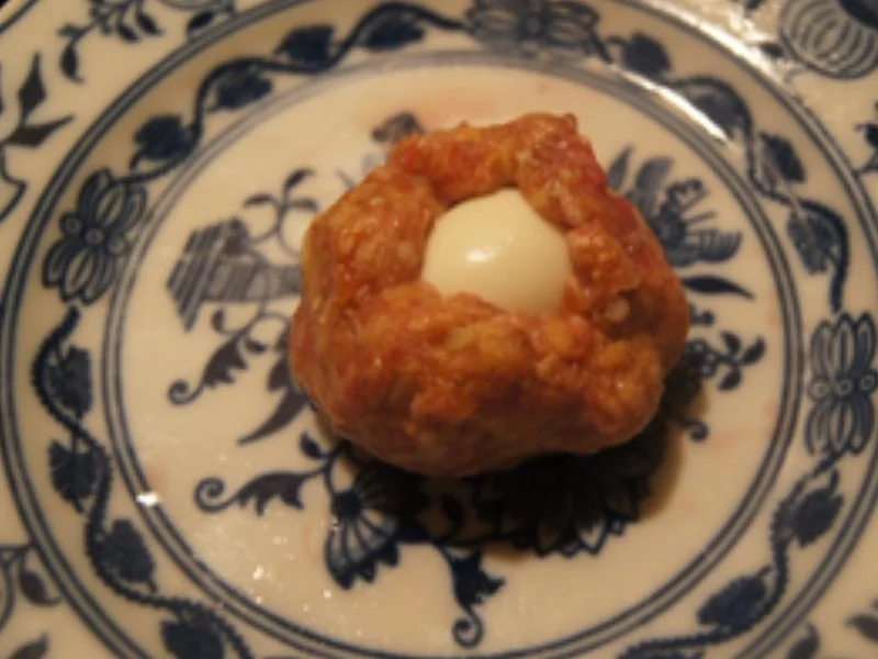 Hackfleischbällchen mit Wachteleiern, Rahmsauce, Brokkoli und Kartoffelstampf - Rezept - Bild Nr. 8