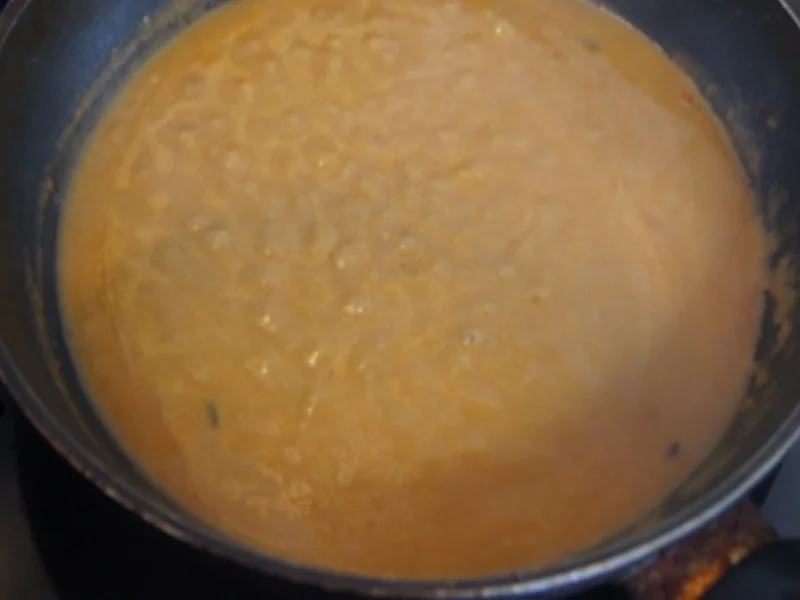 Hackfleischbällchen mit Wachteleiern, Rahmsauce, Brokkoli und Kartoffelstampf - Rezept - Bild Nr. 14