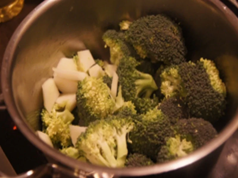 Hackfleischbällchen mit Wachteleiern, Rahmsauce, Brokkoli und Kartoffelstampf - Rezept - Bild Nr. 15