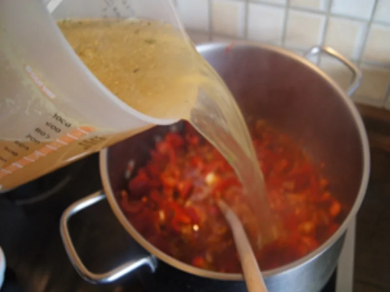 Rezept: Pellkartoffel-Paprika-Linsen-Eintopf Bild Nr. 9 Pellkartoffel-Paprika-Linsen-Eintopf - Rezept - Bild Nr. 9