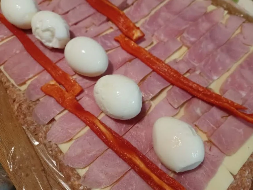 Bunte Hackfleischrolle - Rezept - Bild Nr. 8