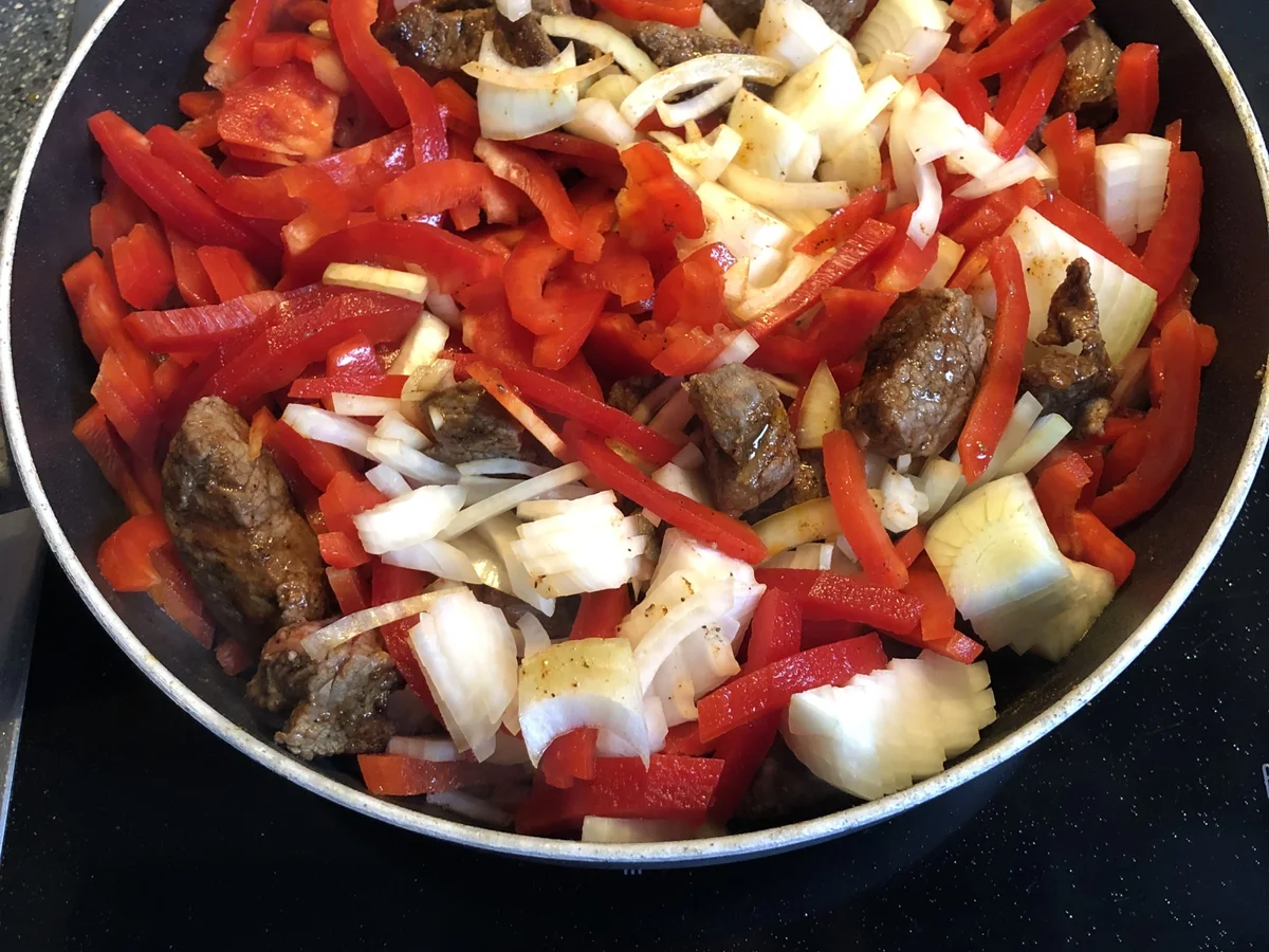 Rezept: Rindergulasch Bild Nr. 5 Rindergulasch - Rezept - Bild Nr. 5