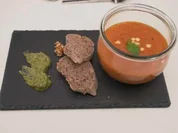 Geröstete Tomatensuppe mit Walnussbrot und Zucchini-Pesto - Rezept - Bild Nr. 2