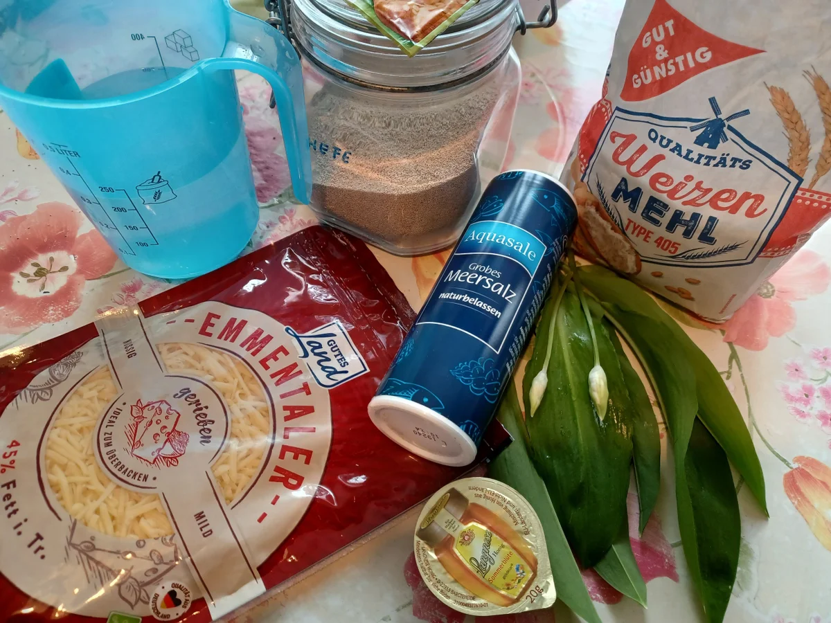 Brötchen mit Bärlauch und Käse - Rezept - Bild Nr. 17010