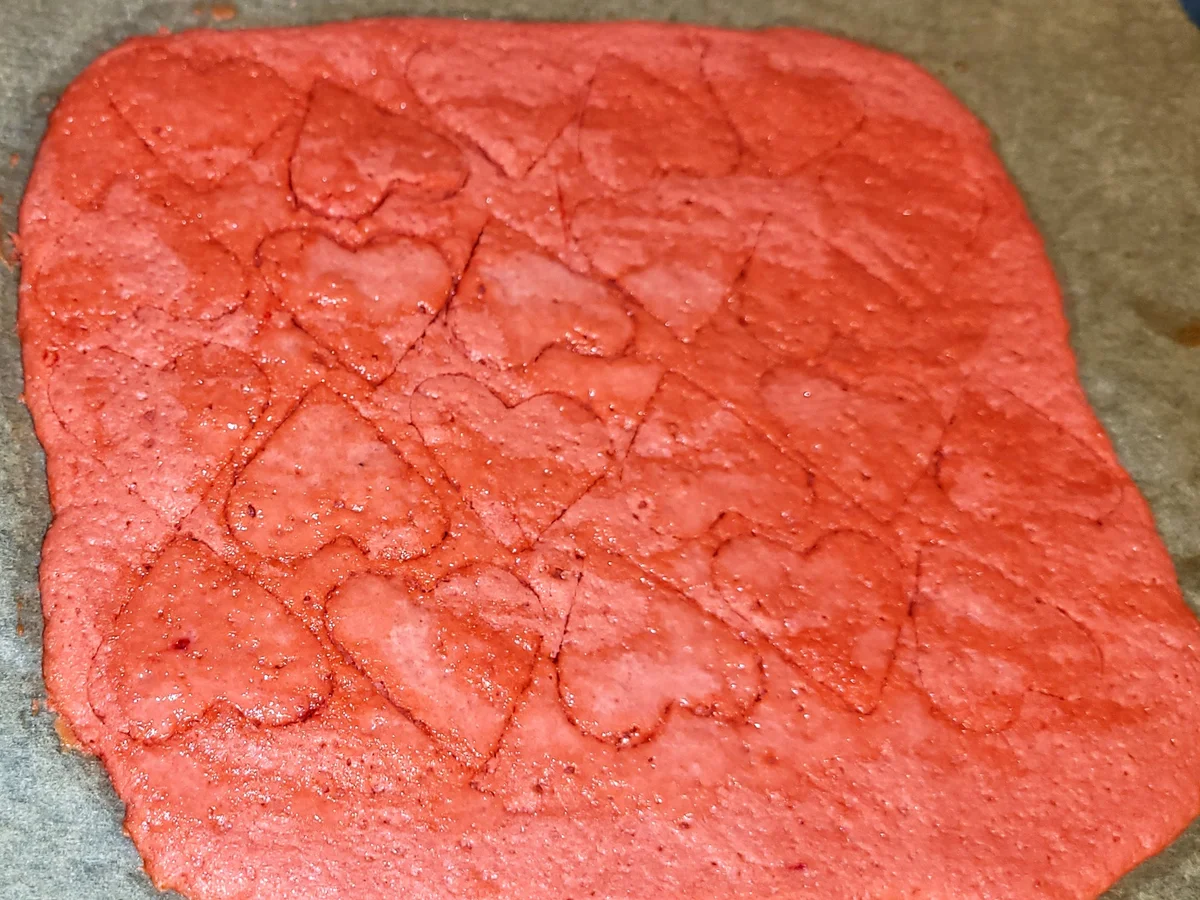 Rezept: BiNe` S ERDBEER BISKUITROLLE Bild Nr. 17011 BiNe` S ERDBEER BISKUITROLLE - Rezept - Bild Nr. 17011