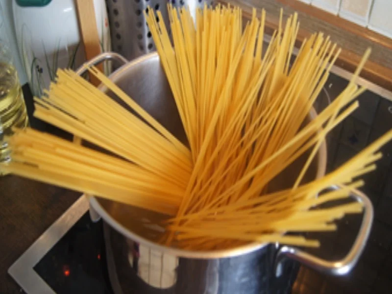 Spaghetti mit Mini-Tomaten und Käse - Rezept - Bild Nr. 4