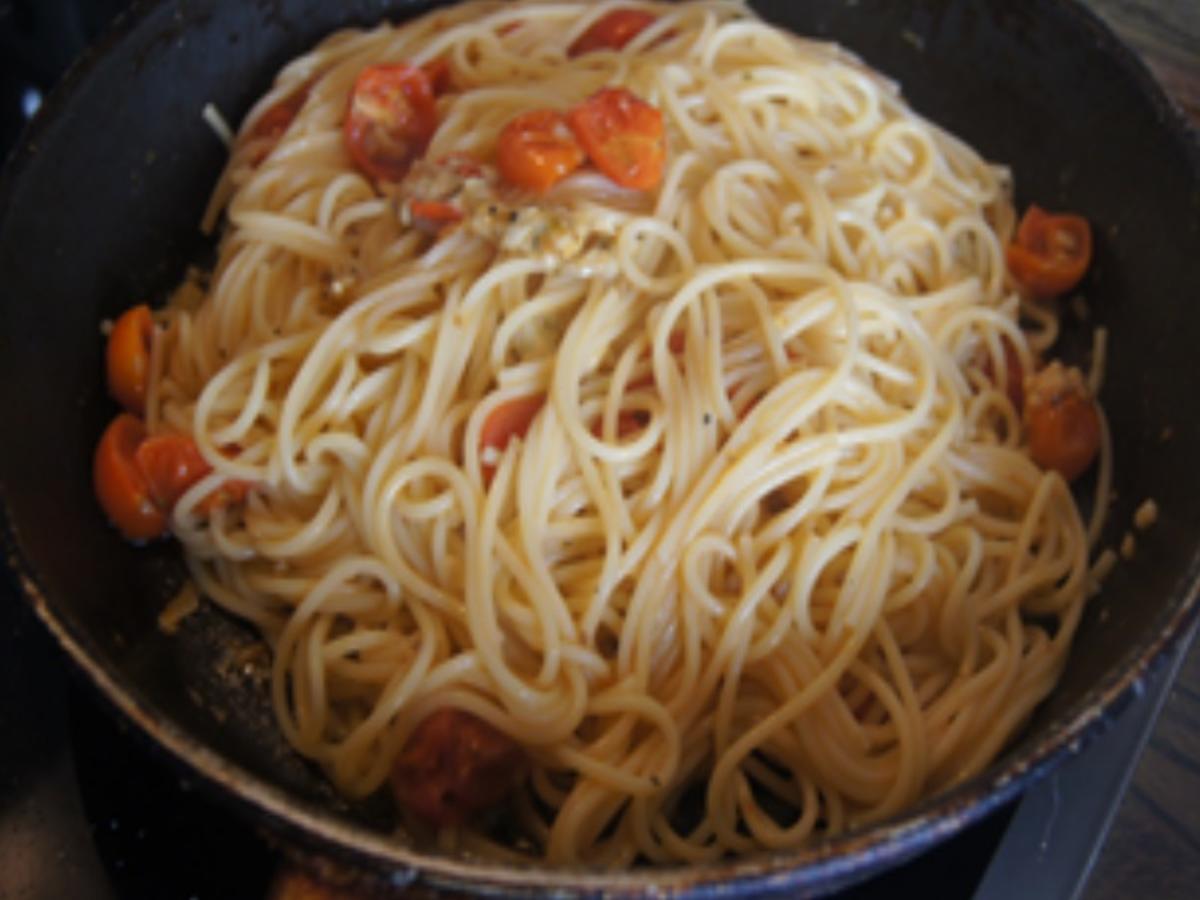 Spaghetti mit Mini-Tomaten und Käse - Rezept - Bild Nr. 13