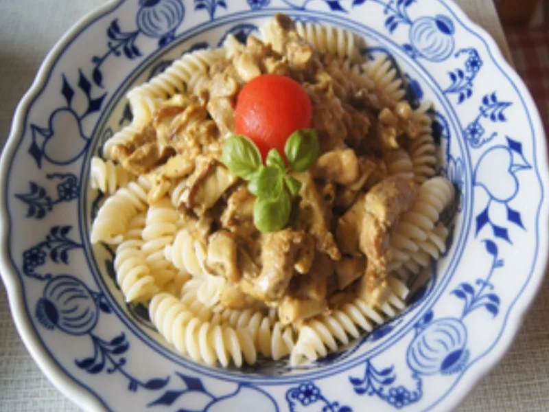 Rahmgeschnetzeltes mit Steinpilzen und Fussili - Rezept - Bild Nr. 17021