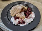 Eierlikör Waffeln mit Kirschragout +Sahne - Rezept - Bild Nr. 17014