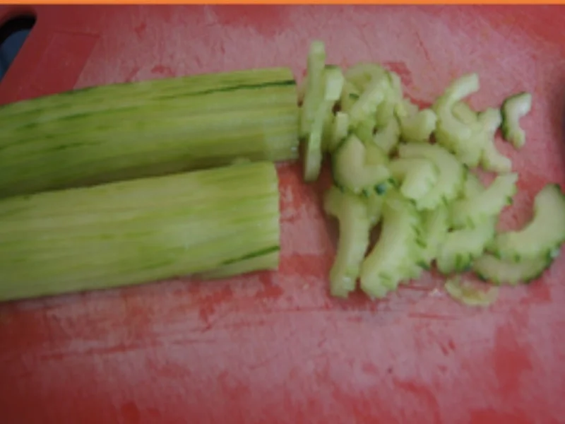 Rezept: Heringsfilet in Sahnesauce mit Kümmel-Pellkartoffel-Drillingen und Gurkensalat Bild Nr. 8 Heringsfilet in Sahnesauce mit Kümmel-Pellkartoffel-Drillingen und Gurkensalat - Rezept - Bild Nr. 8