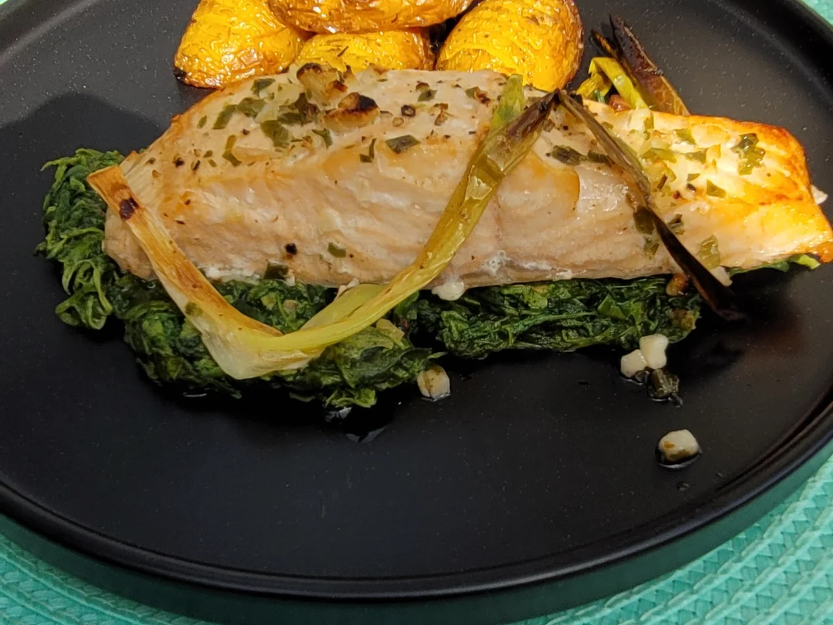 Lachs auf Spinatbett - Rezept - Bild Nr. 17018