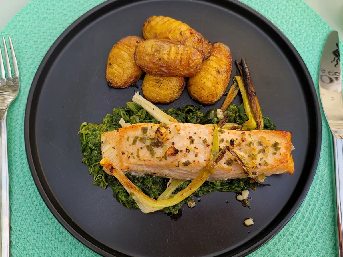 Lachs auf Spinatbett - Rezept - Bild Nr. 17020