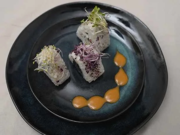 Onigiri mit Thunfischfüllung - Rezept - Bild Nr. 17016