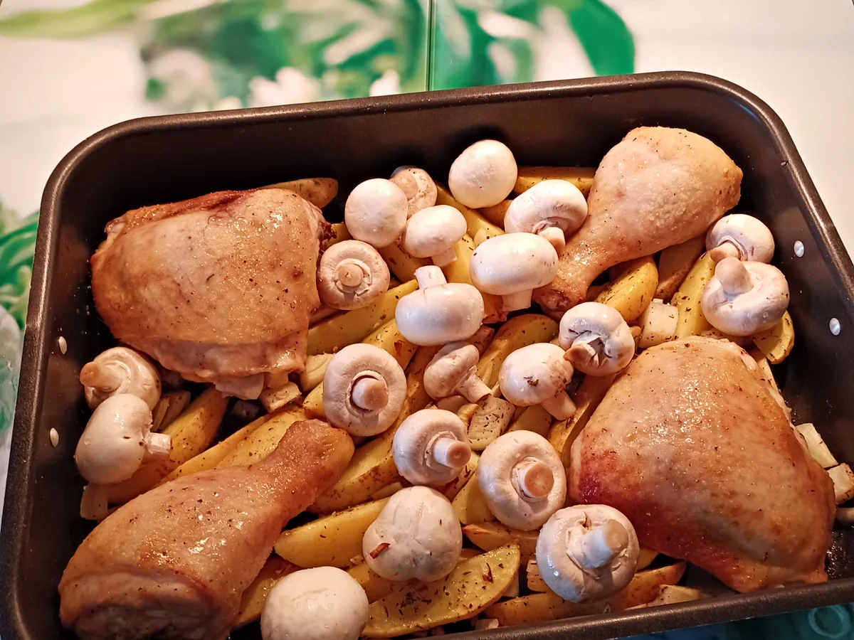 Hähnchenkeulen aus dem Backofen mit leckeren Begleitern - Rezept - Bild Nr. 17016