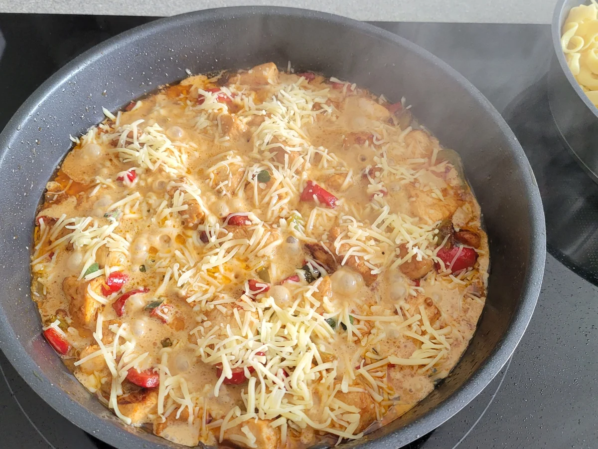 Rezept: Hähnchenbrust mit Pasta Bild Nr. 17018 Hähnchenbrust mit Pasta - Rezept - Bild Nr. 17018