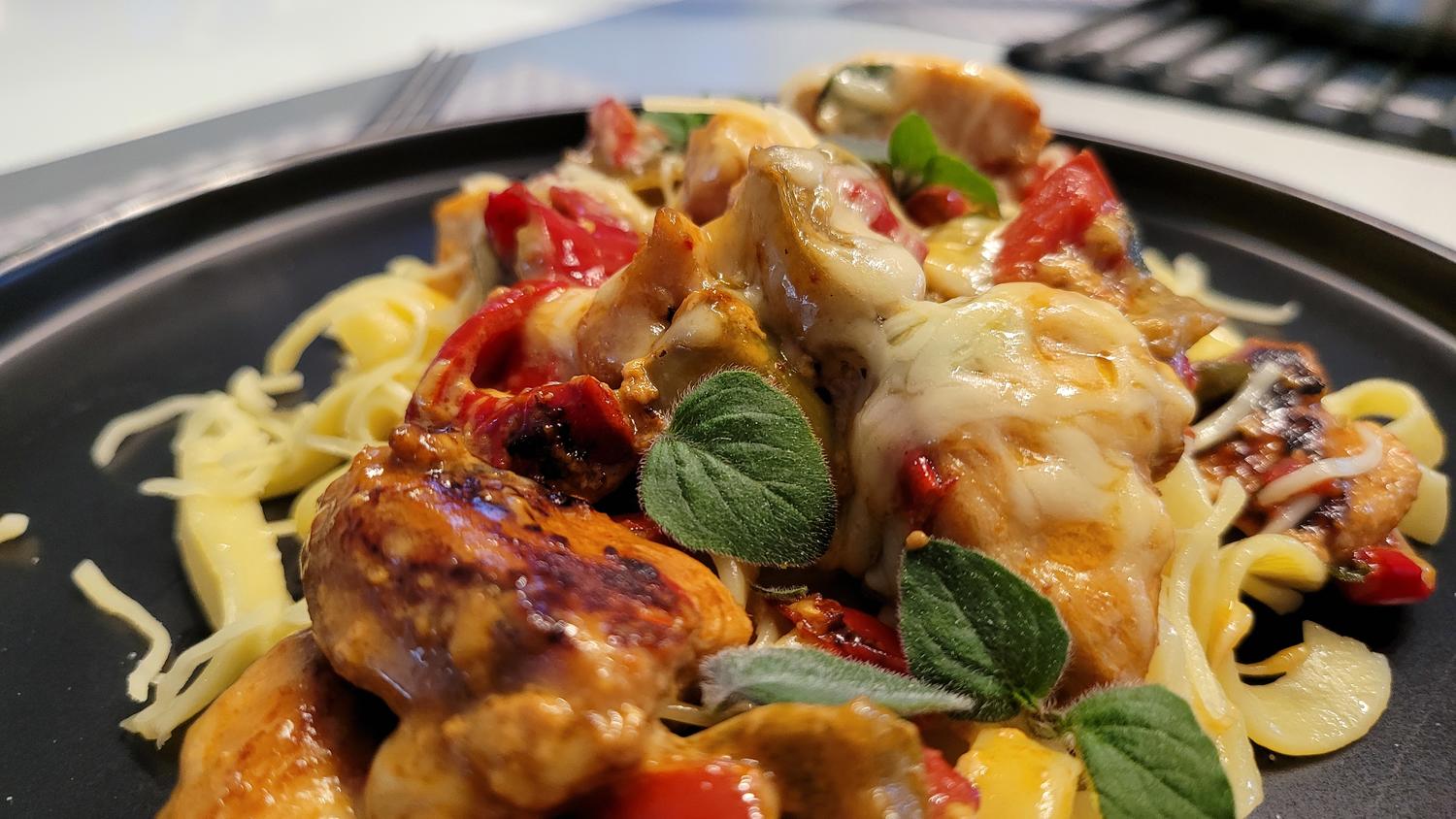Hähnchenbrust mit Pasta - Rezept mit Bild - kochbar.de