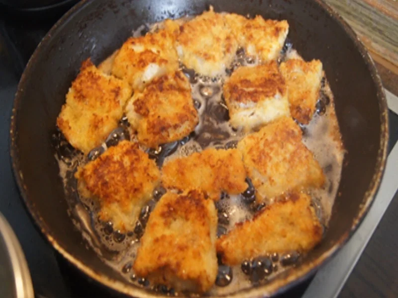 Knusper-Fischfilet mit Zuckererbsen und Rahm-Selleriestampf - Rezept - Bild Nr. 17033