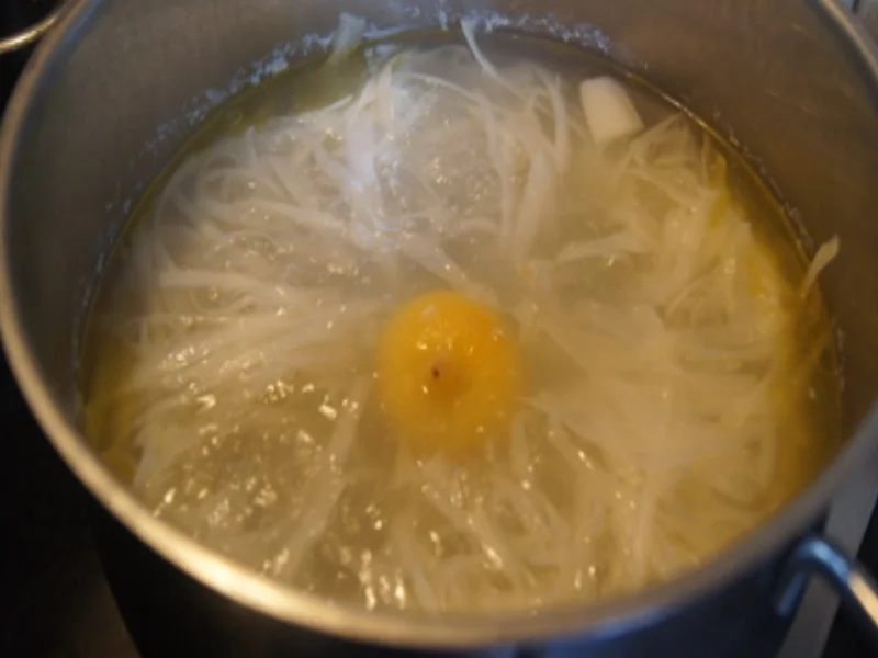 Spargel mit Sambal-Hollandaise, Putenhackfleischfrikadellen und Petersilien-Drillingen - Rezept - Bild Nr. 6