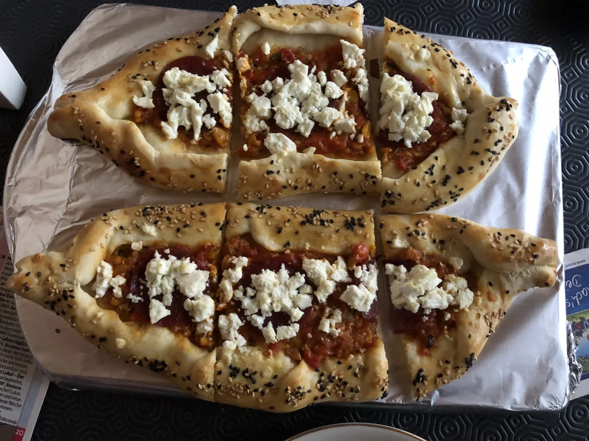 Rezept: Türkische Pizza - Pide Bild Nr. 17050 Türkische Pizza - Pide - Rezept - Bild Nr. 17050