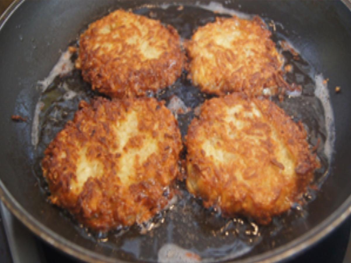 Reibepuffer mit Apfelmus und Schmand Meerrettich Dip - einfach - von ...
