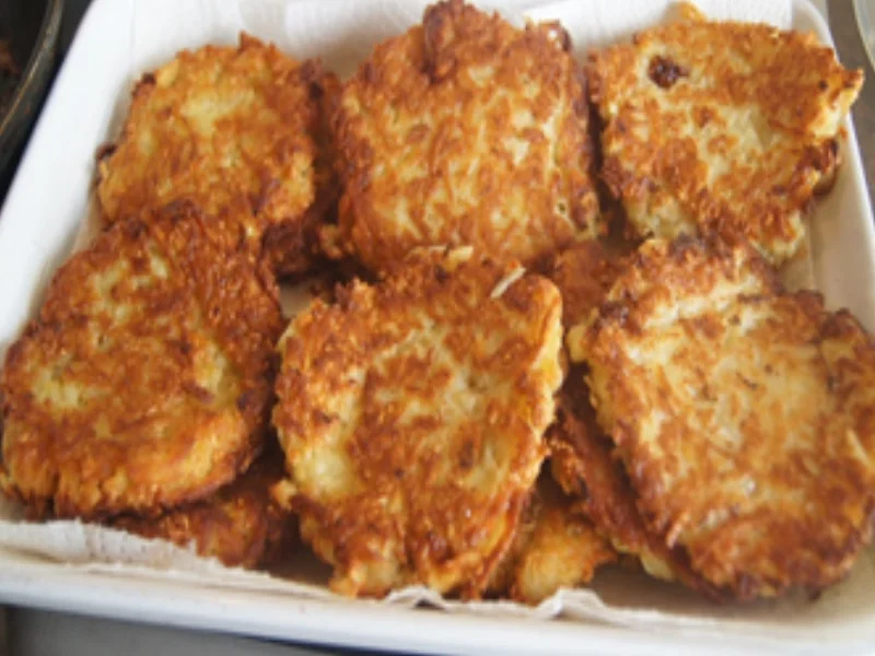 Reibepuffer mit Apfelmus und Schmand-Meerrettich-Dip - Rezept - Bild Nr. 14