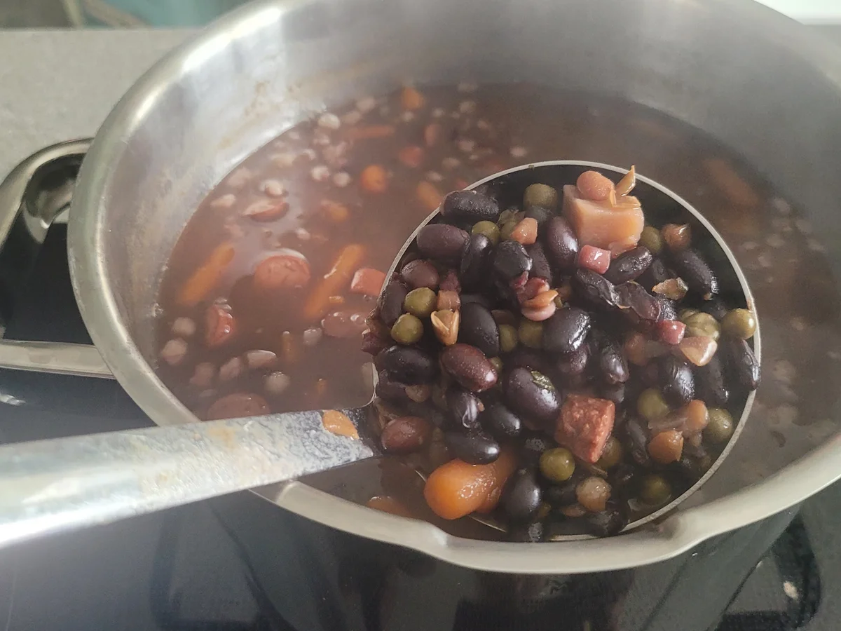 Schwarze Bohnensuppe - Rezept - Bild Nr. 17028