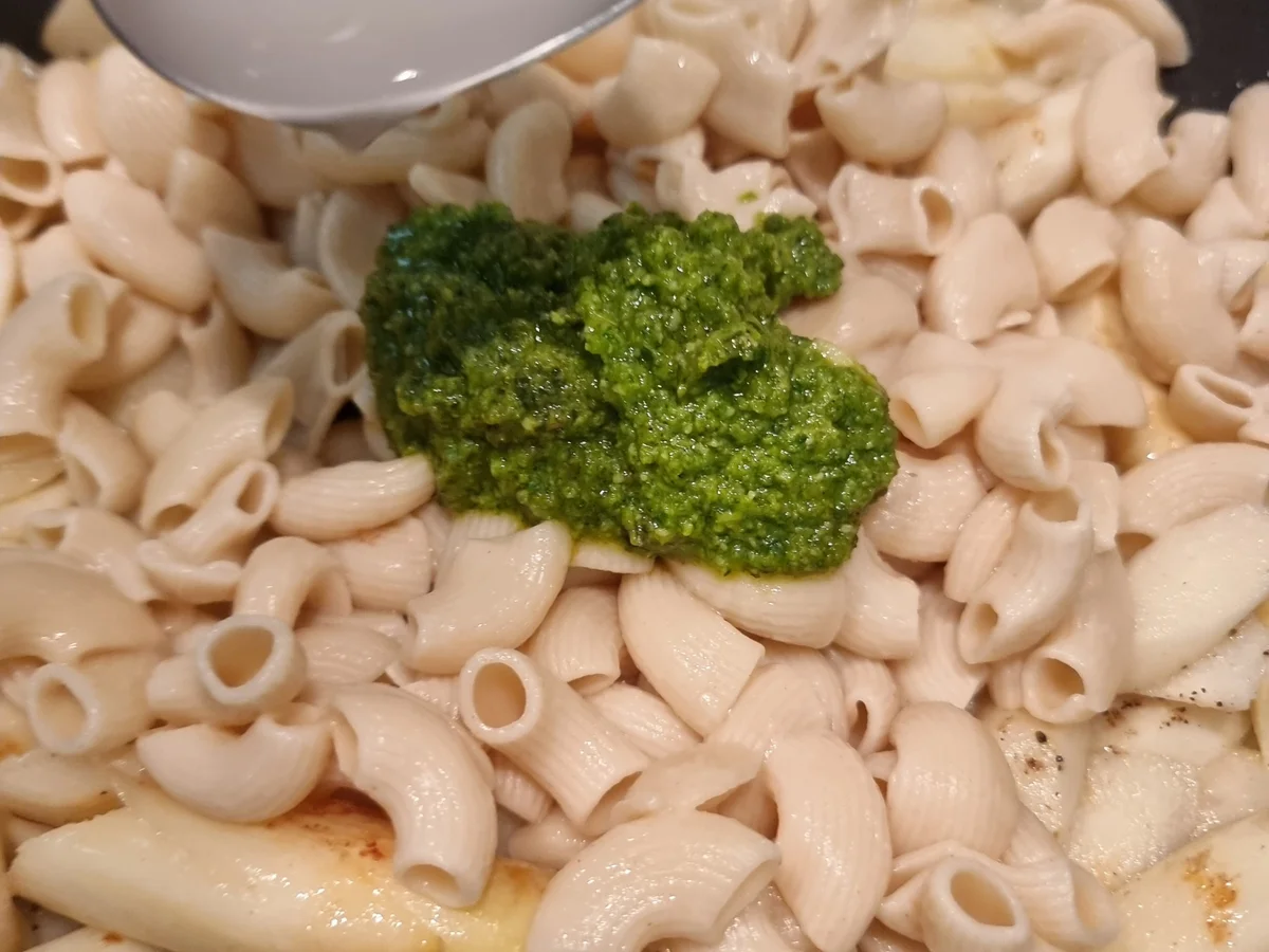 Hörnchen Nudeln mit Spargel und Pesto - Rezept - Bild Nr. 17045