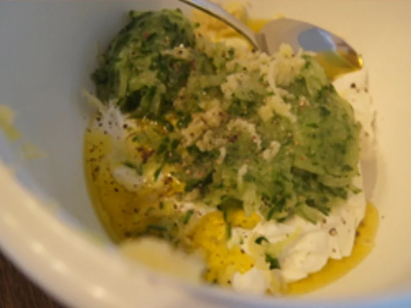 Rezept: Gyros de luxe mit Pommes Frites und Zaziki Bild Nr. 17041 Gyros de luxe mit Pommes Frites und Zaziki - Rezept - Bild Nr. 17041