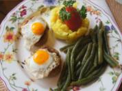 Frikadellen mit Wachteleiern, Kenia-Bohnen und Kartoffelstampf - Rezept - Bild Nr. 17037